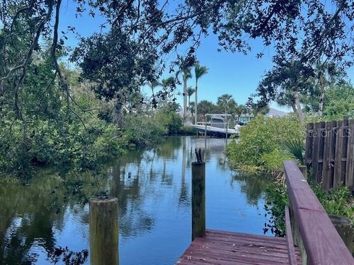 321 Ravenna St N, NOKOMIS, FL, 34275-2329 | Card Image