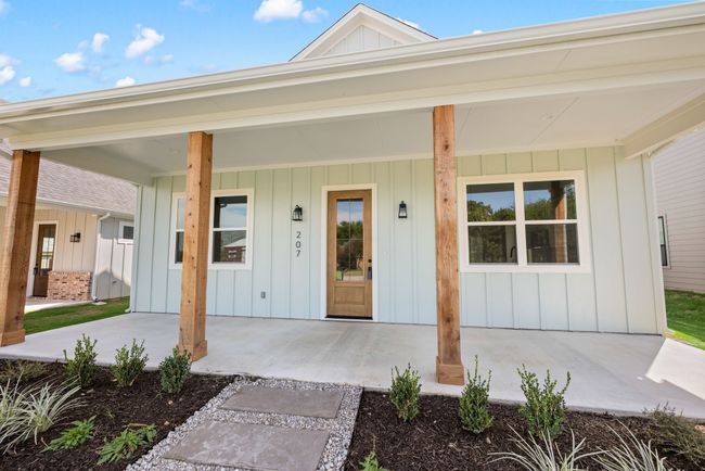 207 W 7 Th St, House other with 4 bedrooms, 3 bathrooms and null parking in Justin TX | Image 7