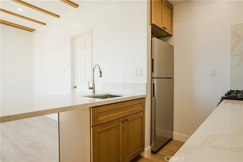 2010 Junipero Ave, Signal Hill, CA, 90755-6026 | Card Image
