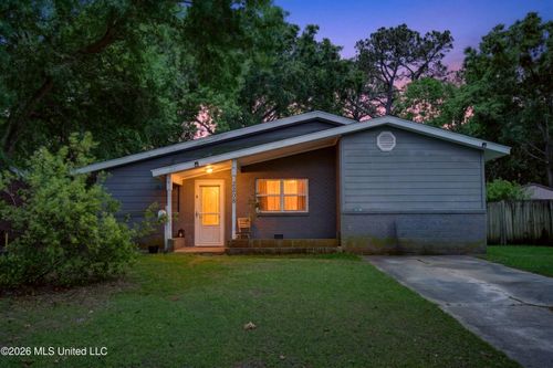 2208 Kingsberry Avenue, Pascagoula, MS, 39567 | Card Image