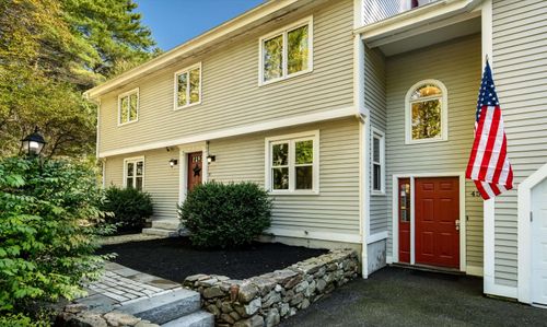 45 Range Rd, Goffstown, NH, 03045-3000 | Card Image