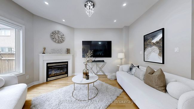 24 Pamgrey Rd, House other with 5 bedrooms, 4 bathrooms and 2 parking in Markham ON | Image 8