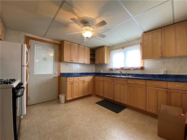 25 W Main St, House other with 2 bedrooms, 1 bathrooms and null parking in Ludlow PA | Image 14
