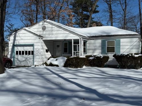 137 Carnavon Cir, Springfield, MA, 01109-2603 | Card Image