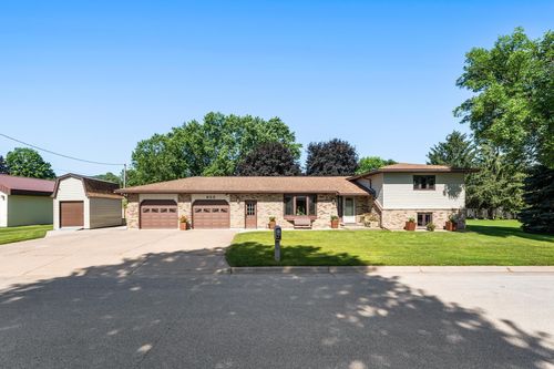 655 48th Ave, Goodview, MN, 55987-1226 | Card Image