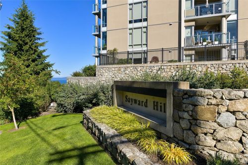 406-5388 Hill Rise Terr, Victoria, BC, V8Y3K3 | Card Image