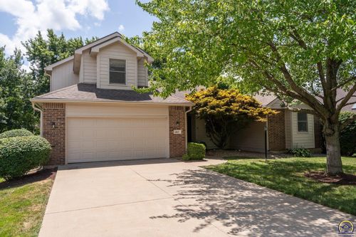 4517 Harvard Rd, Lawrence, KS, 66049-3536 | Card Image
