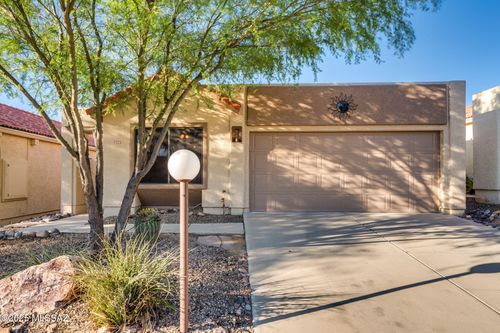 231 E Highcourte Ln, Tucson, AZ, 85737-6857 | Card Image