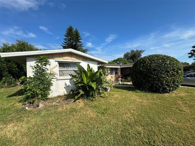 4443 Beneva Road, House other with 3 bedrooms, 2 bathrooms and null parking in Sarasota FL | Image 2