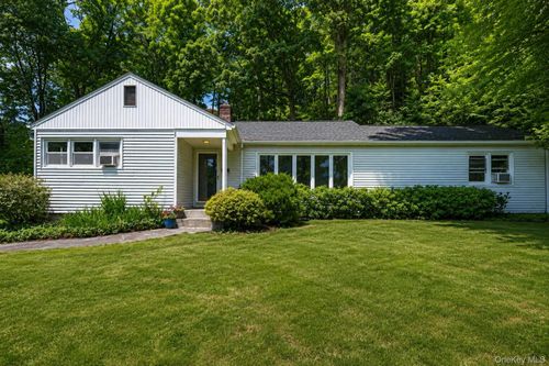 136 Pound Ridge Rd, Bedford, NY, 10506-1242 | Card Image