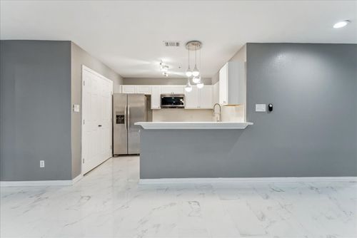 apt-152-5905 Lake Hubbard Pkwy, Garland, TX, 75043-4582 | Card Image