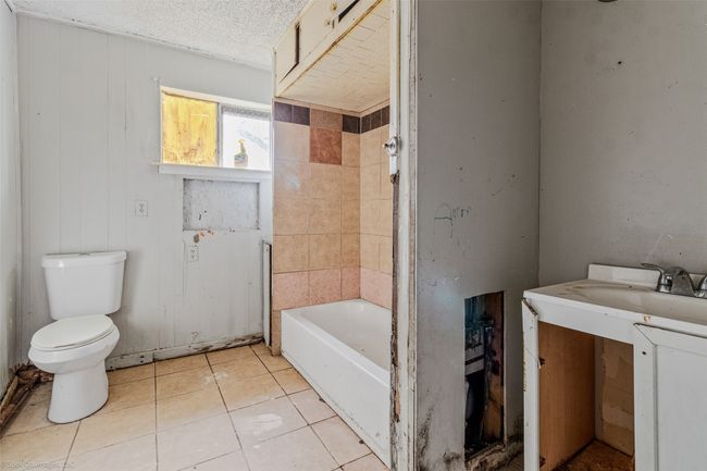 904 S Jackson St, House other with 2 bedrooms, 2 bathrooms and null parking in Kaufman TX | Image 9