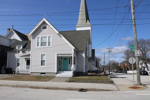 644 Pine St, Manchester, NH, 03104-3562 | Card Image