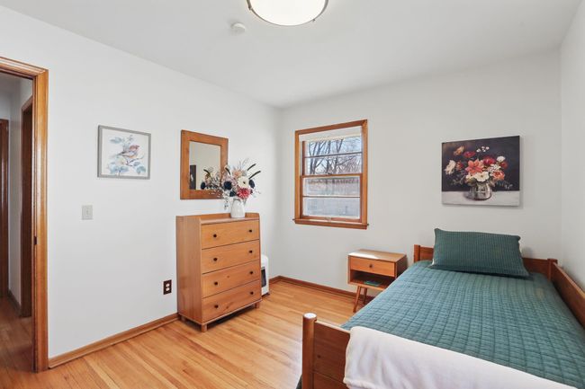 Third main level bedroom | Image 18