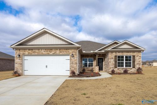 107 Old Dirt Rd, Meridianville, AL, 35759-2290 | Card Image