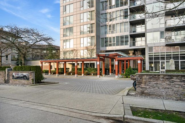 1006 - 660 Nootka Way, Condo with 2 bedrooms, 2 bathrooms and 2 parking in Port Moody BC | Image 3