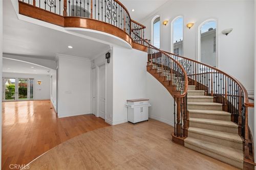 7822 Truxton, Los Angeles, CA, 90045 | Card Image