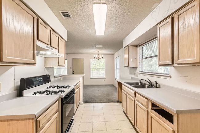 10421 Cayuse Cv, House other with 3 bedrooms, 2 bathrooms and 4 parking in Austin TX | Image 12