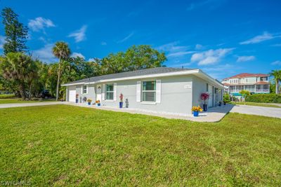 27587 Imperial Shores Boulevard, Home with 4 bedrooms, 4 bathrooms and null parking in Bonita Springs FL | Image 2