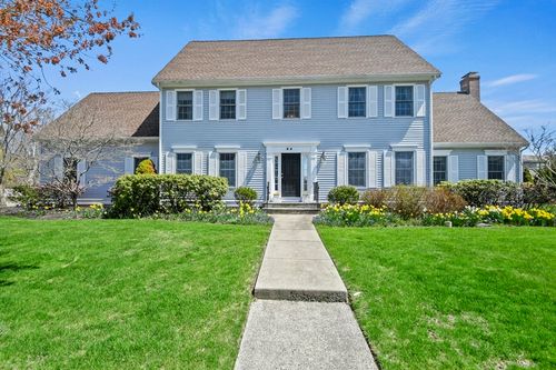 4 Carisbrooke Rd, Milton, MA, 02186-5274 | Card Image