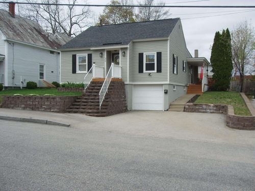 32 Morgan St, Manchester, NH, 03102-3435 | Card Image