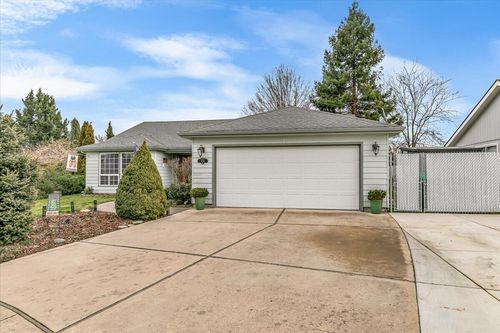 1258 Joshua Ct, Central Point, OR, 97502-2928 | Card Image