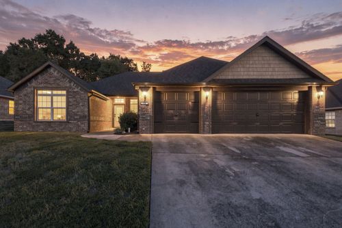 198 Stoney Pointe Dr, Hollister, MO, 65672-4101 | Card Image