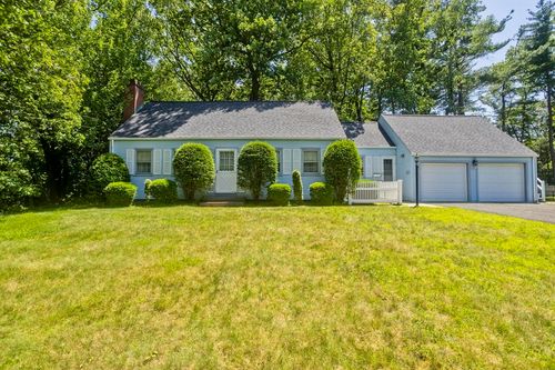 102 W Meadowview Rd, Holyoke, MA, 01040-1275 | Card Image