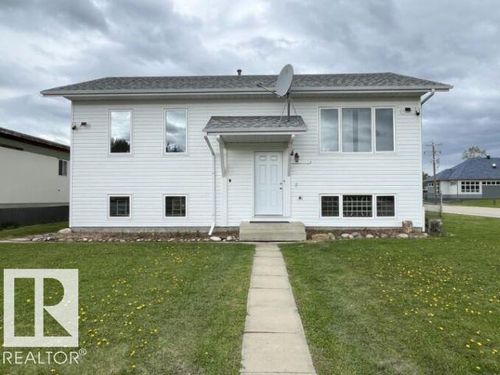 130 1 St, Blue Ridge, AB, T0E0B0 | Card Image