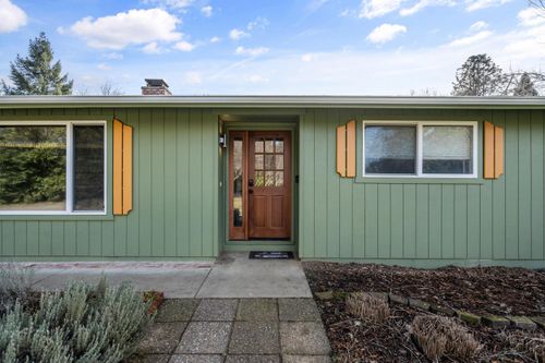 427 Lofland Ln, Williams, OR, 97544-9535 | Card Image