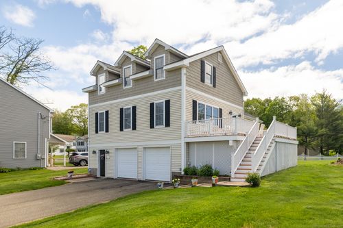 17 Pine St, Wolcott, CT, 06716-3315 | Card Image