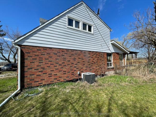 5096 Bloomington Rd, Home with 3 bedrooms, 3 bathrooms and 8 parking in Stouffville ON | Image 5