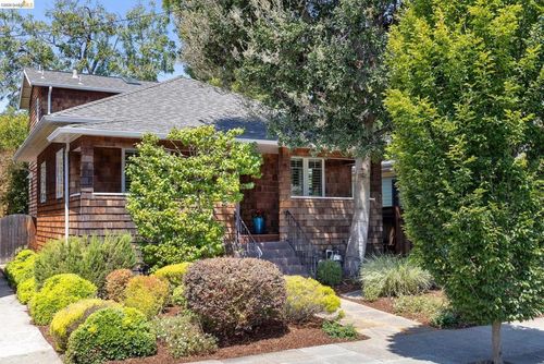 4811 Webster St, Oakland, CA, 94609 | Card Image