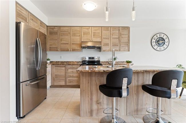 83 Munro Cir, House other with 4 bedrooms, 3 bathrooms and 4 parking in Brantford ON | Image 8