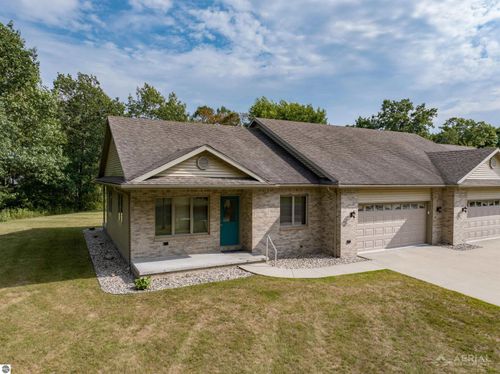 5862 Huron Woods Dr, Tawas City, MI, 48763-9424 | Card Image