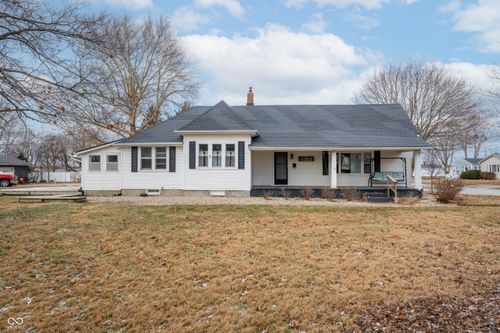 1026 N Main St, Tipton, IN, 46072-1049 | Card Image
