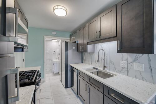 23532 Stonehenge Blvd, Novi, MI, 48375-3773 | Card Image