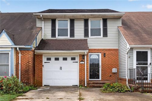 2469 Reagan Ave, Virginia Beach, VA, 23454-3943 | Card Image