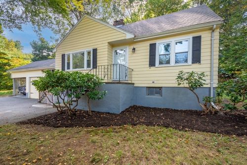 215 Blue Hill Dr, Westwood, MA, 02090-2105 | Card Image