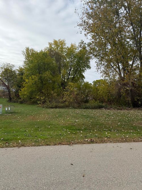 14-771 W Shore Dr, Stanton, MI, 48888-9231 | Card Image