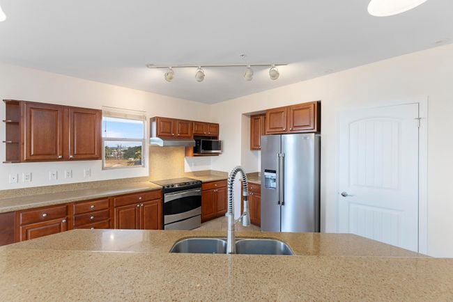 D402 - 1400 Limahana Cir, Condo with 4 bedrooms, 3 bathrooms and null parking in Lahaina HI | Image 15