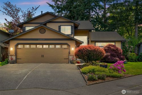 13517 47th Dr Se, Snohomish, WA, 98296-4244 | Card Image