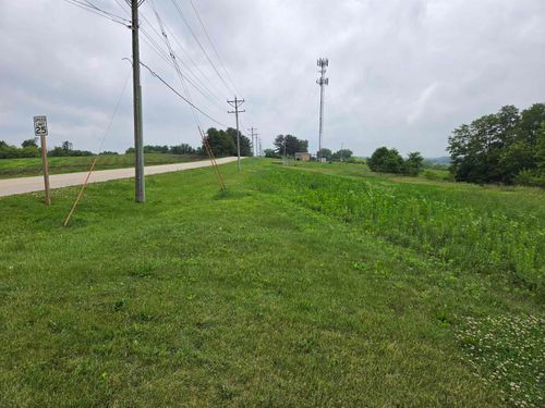320 Acre St, Guttenberg, IA, 52052-9653 | Card Image