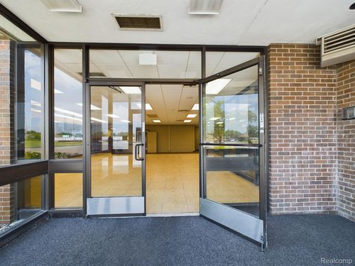 4154 Davison Rd, Burton, MI, 48509-1455 | Card Image