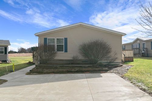 3737 Cross Creek Street, Dryden Township, MI, 48428 | Card Image