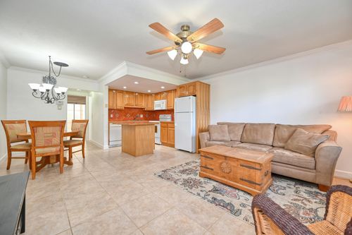 102 Coventry E, West Palm Beach, FL, 33417-1619 | Card Image