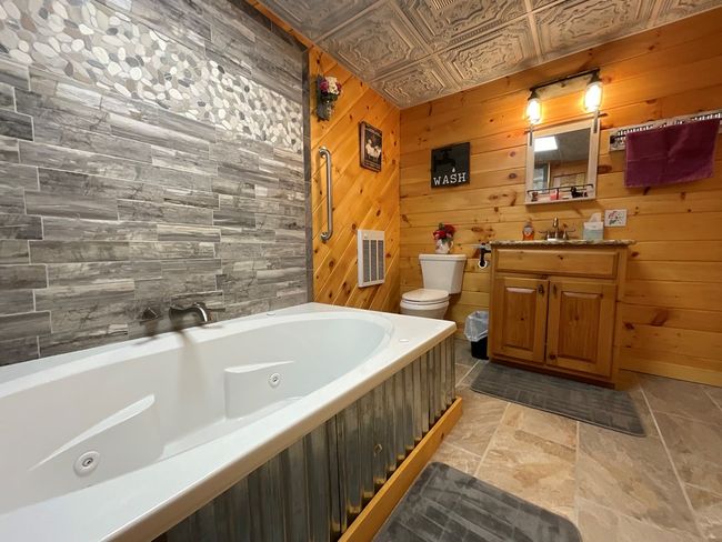 3550 Old River Ln, House other with 2 bedrooms, 2 bathrooms and 558 parking in Independence VA | Image 29