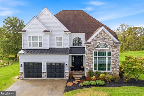 532 Mystic Ln, WEST GROVE, PA, 19390-8805 | Card Image
