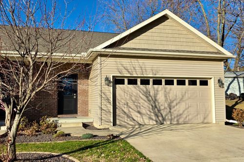 801 Wartburg Dr, Bloomington, IL, 61704-8729 | Card Image