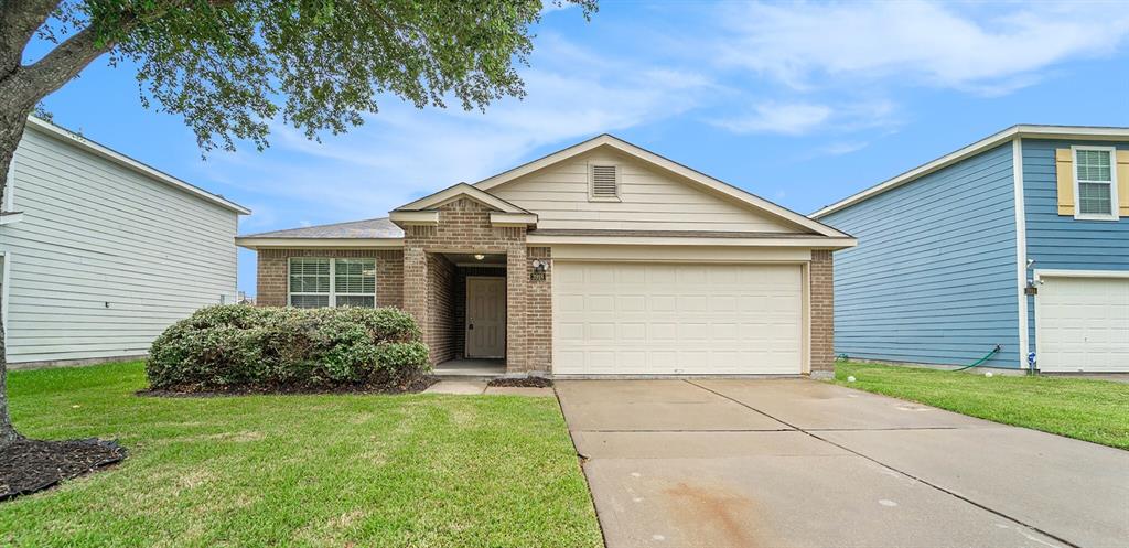 Hollow Cove Ln, Richmond, TX 77469